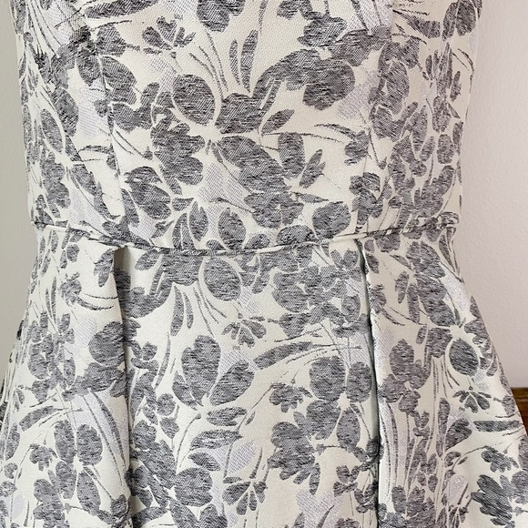 Maggie London Dress Bell Skirt with Tulle Formal Gray‎ White 2 - Picture 6 of 12